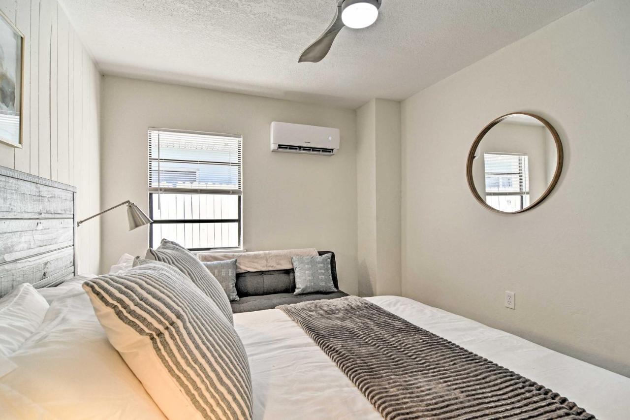 Well-Appointed Madeira Beach Condo With Patio! セント・ピート・ビーチ エクステリア 写真